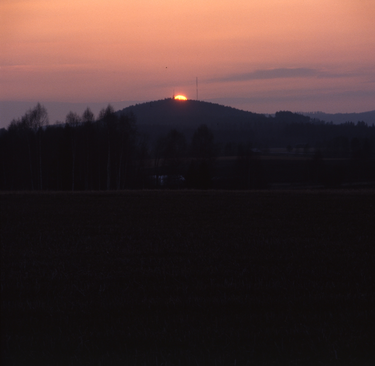 Solnedgång vid Bullerberget 12 april 2000.