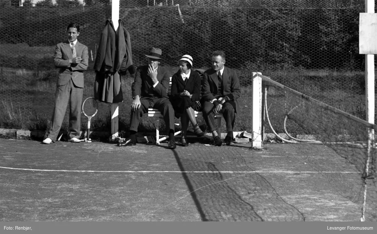 Tennis på Levanger stadion, tilskuere.