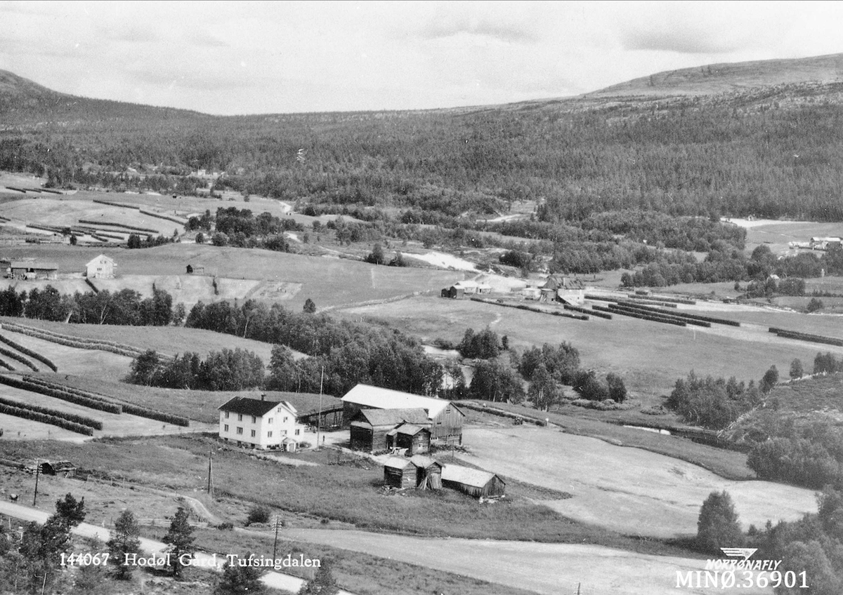Gardsbruk - Hodøl, Tufsingdalen. 