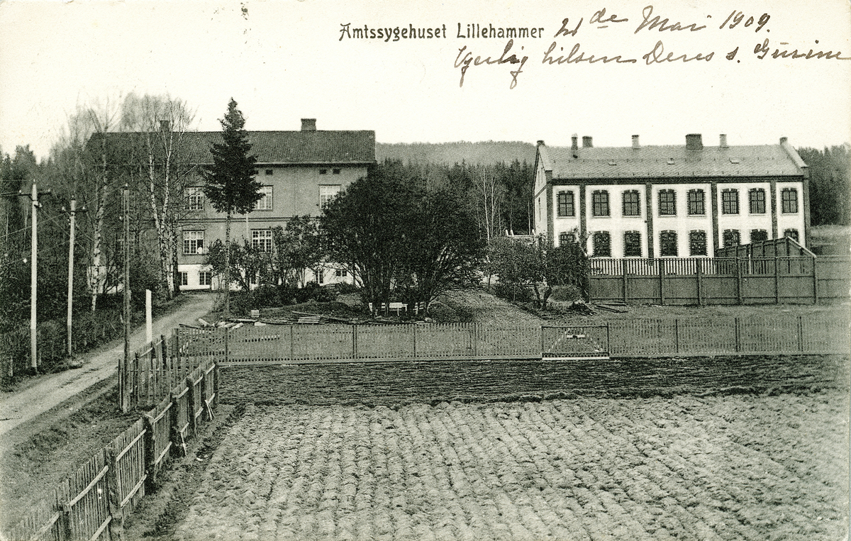 Repro: Amtsykehuset i Lillehammer, postkort, fram og bakside.
