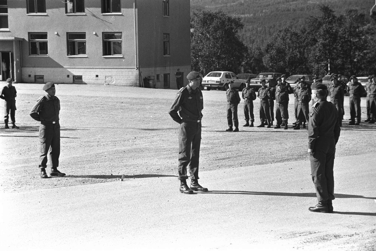 Oppstilte soldater i Åsegarden leir.