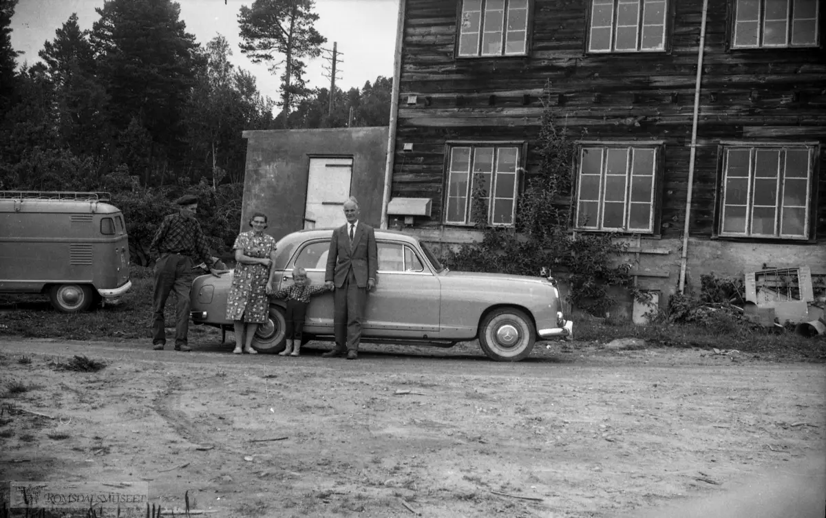 "august 1965"."Pål og eg til Røvika".Røvik karosserifabrikk.