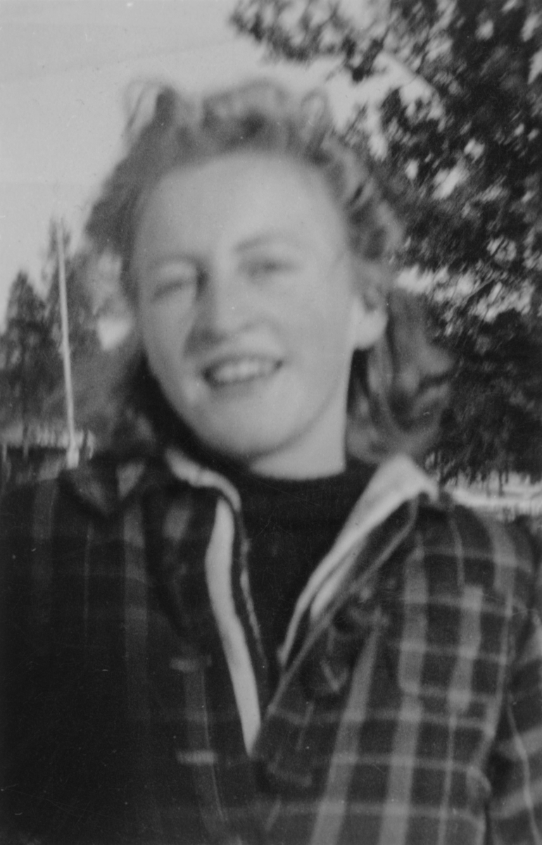 Portrett av kvinne - Ingeborg M. Rønning -Anno Musea i Nord-Østerdalen ...