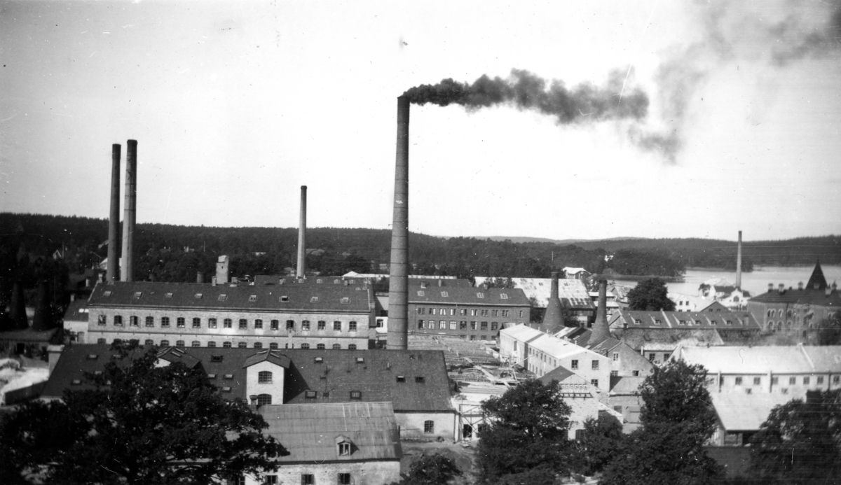 Vy över fabriksområdet sett från Kvarnberget.