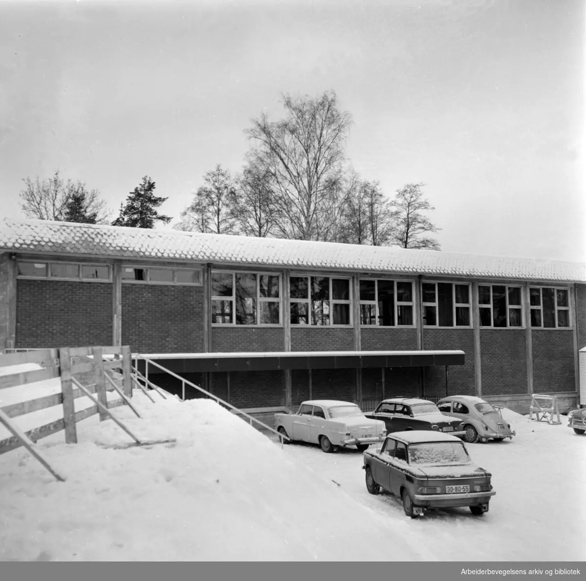 Lysaker kombinerte barne- og ungdomsskole. Februar 1969