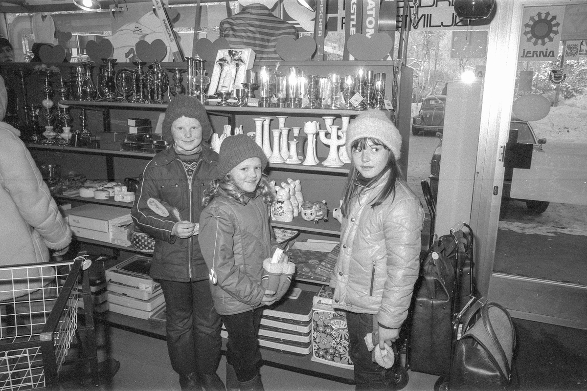 Julegavehandel i sportsforretning på Kolbotn. Gave til den greieste frøkna på hele Kolbotn skole.
