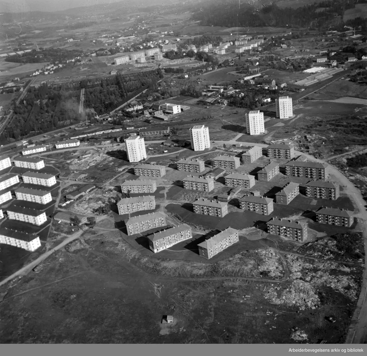 Etterstad. (Flyfoto). Mars 1955