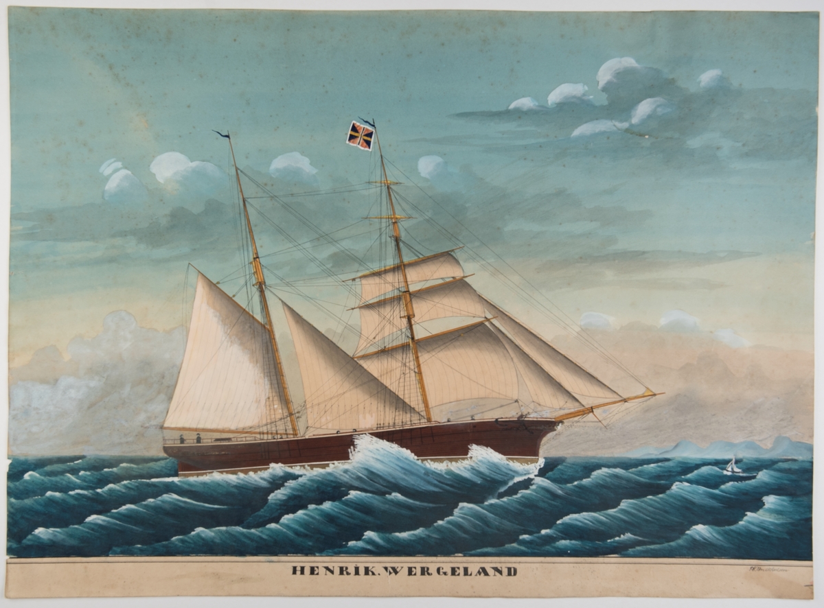 Skonnertbrigg 'Henrik Wergeland' Seiler mot høyre for styrbords halser. Følgende seil beslått: røyl, bramseil, gaftoppseil, jager. På fortoppen gjøs, mesantoppen ?? I bakgrunnen til høyre høyt land