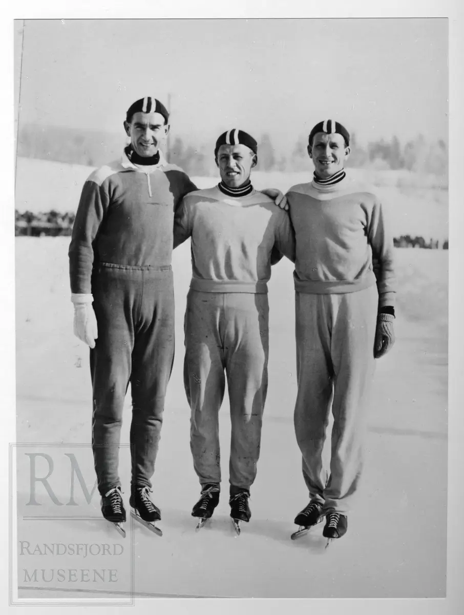Skøyteløperene Odd Lundberg, Torodd Hauer og Reidar Liaklev