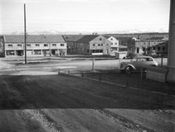 Vadsø mai 1951. Bildet er tatt fra Kirkegata mot syd, med Os