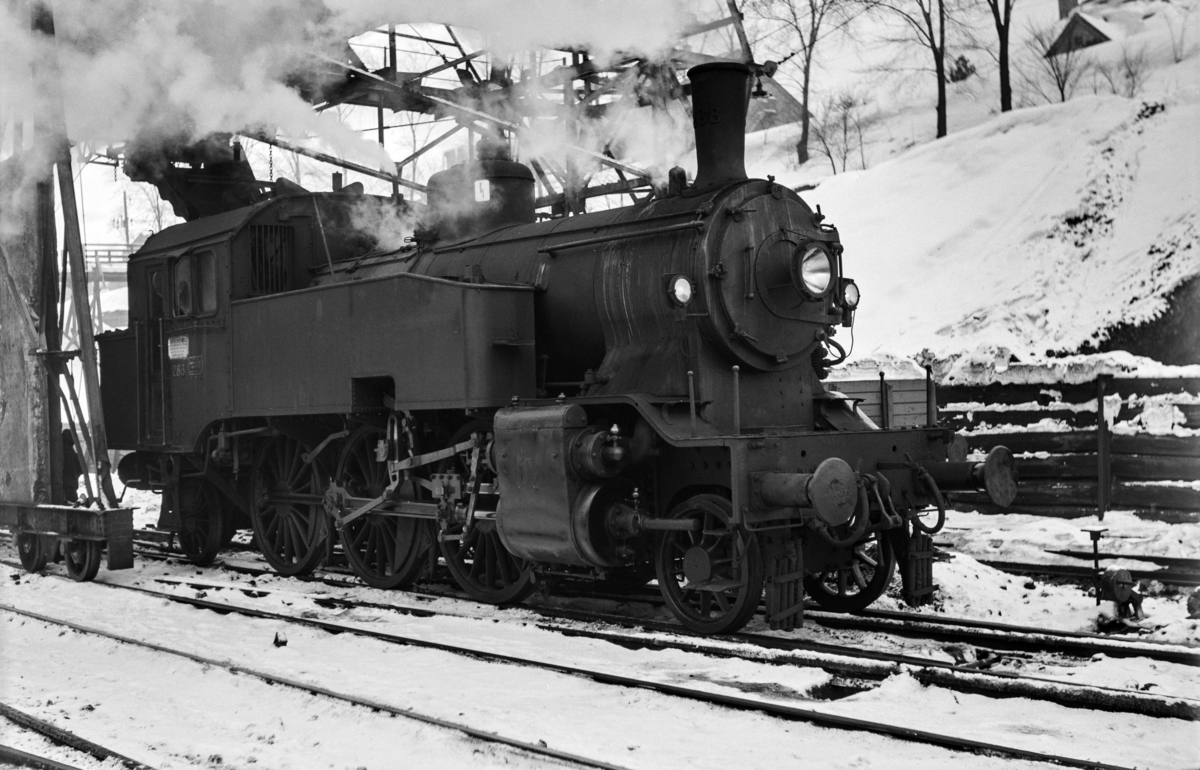 Damplokomotiv type 32a nr. 288 ved Gamlestallen i Lodalen i Oslo.