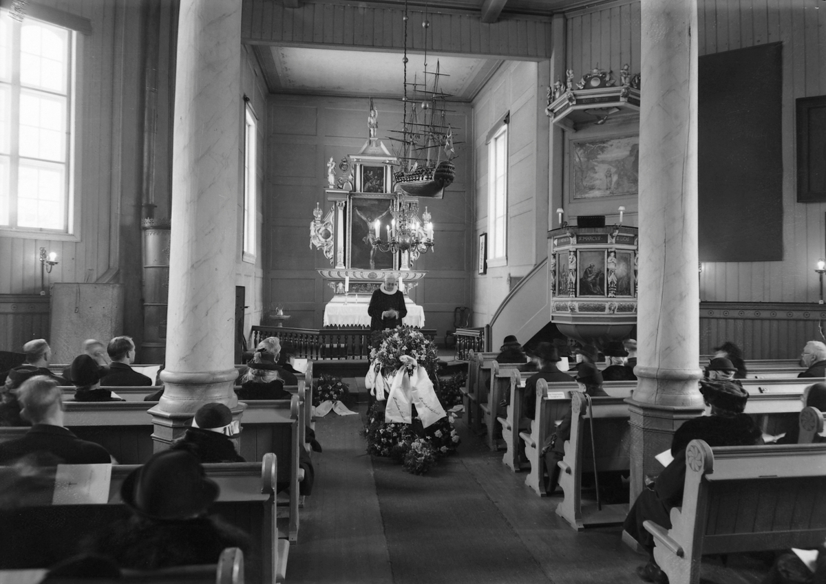 Kjøpmann E. Sølvbergs begravelse i Hospitalskirka