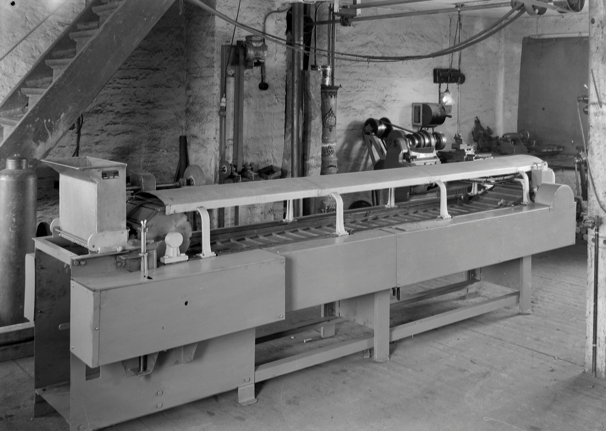 Stekemaskin for fisk- og kjøttkaker fra Spjelkavik mekaniske verksted (O. Anhanger & Co. Maskinfabrikk)