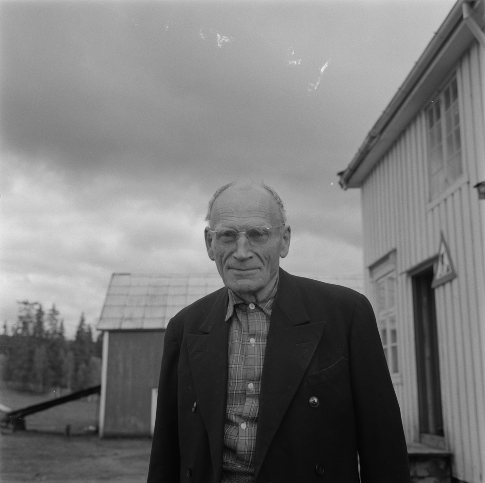 Hattfjelldal. Olav Tustervatn. I forbindelse med Hattfjelldal Kommunes 100 års jubileum sommeren 1962.