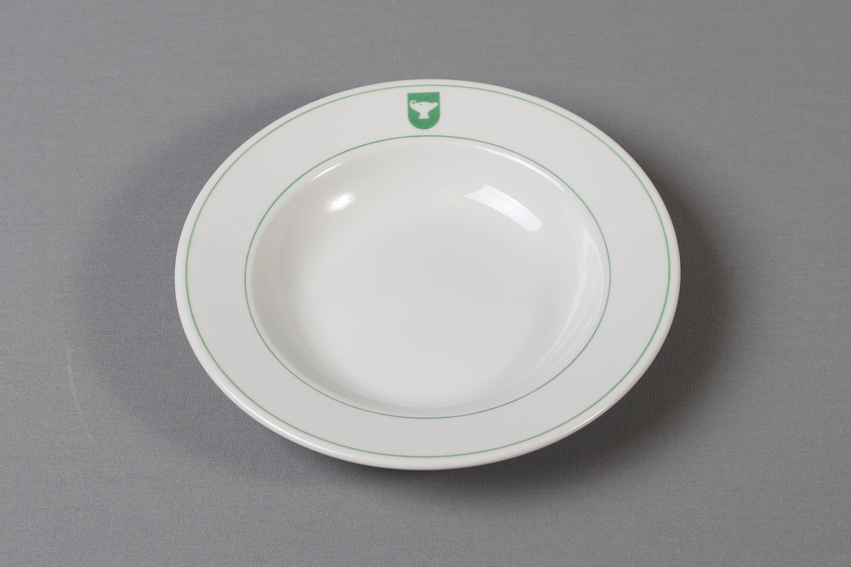 Dyp tallerken med grønn dekor.