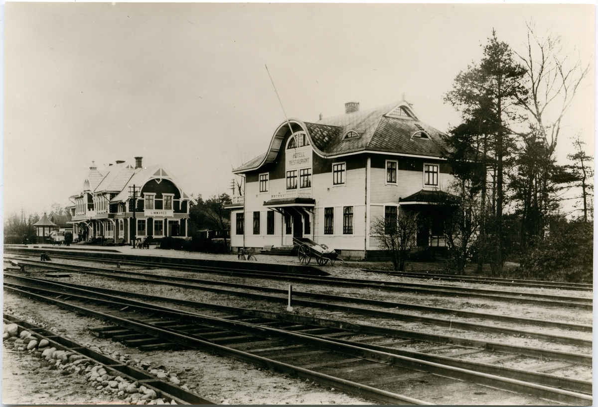 Limmared stationshus och järnvägshotell.
