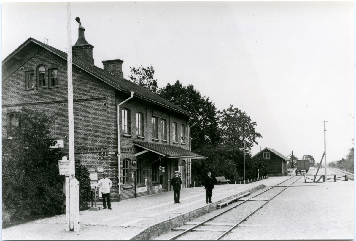 Mölltorp Station