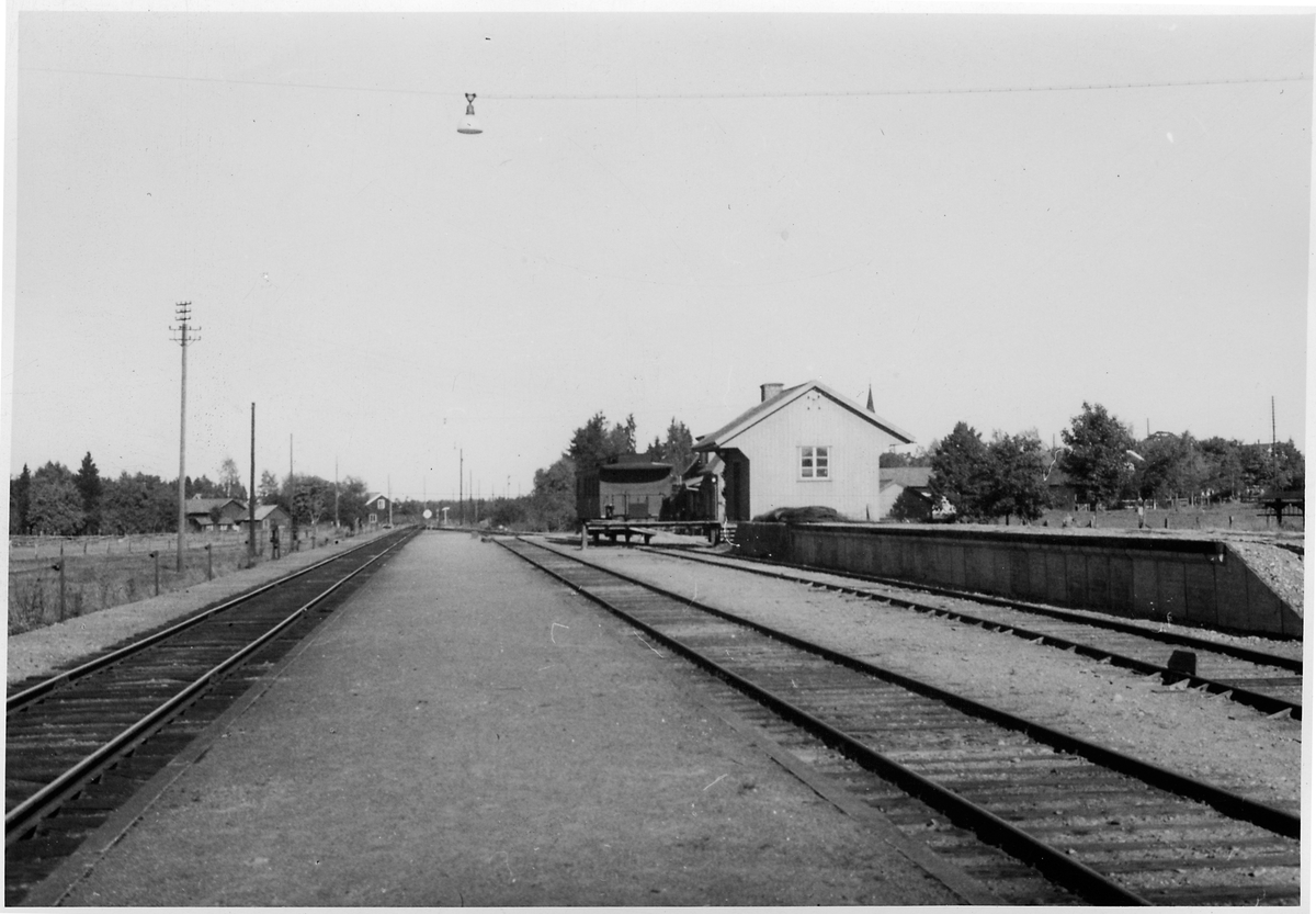 Hilleby station riktning mot Härnösand.
