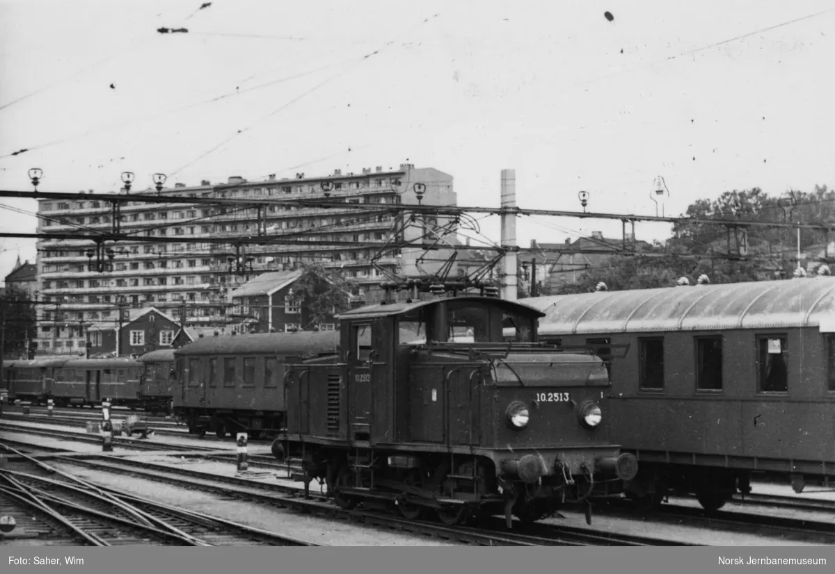 Elektrisk lokomotiv type El 10 nr. 2513 i Lodalen.