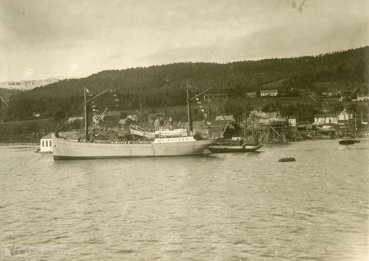 Prøvetur med M/S Fanefjord ved Bolsønes verft lørdag den 27. september 1919.
