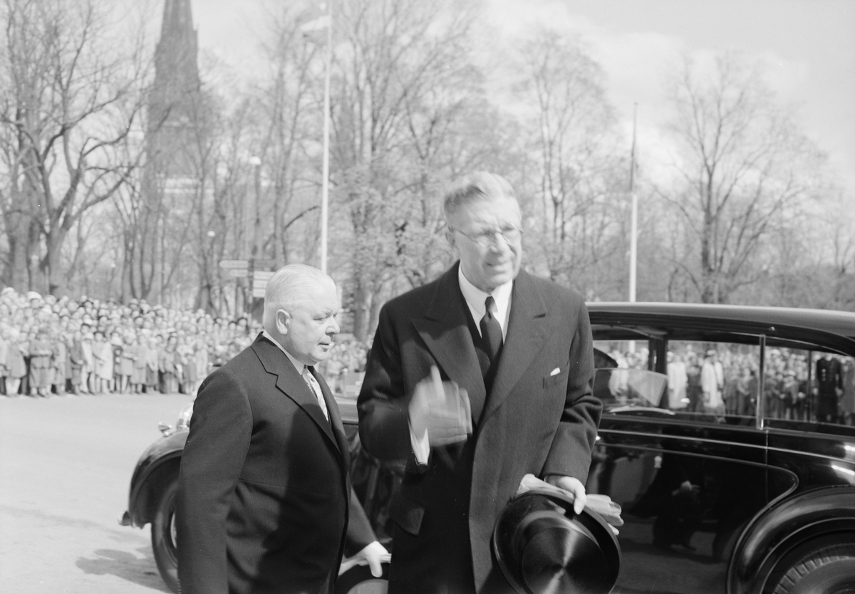 Kung Gustav VI Adolf på besök, Uppsala, maj 1951