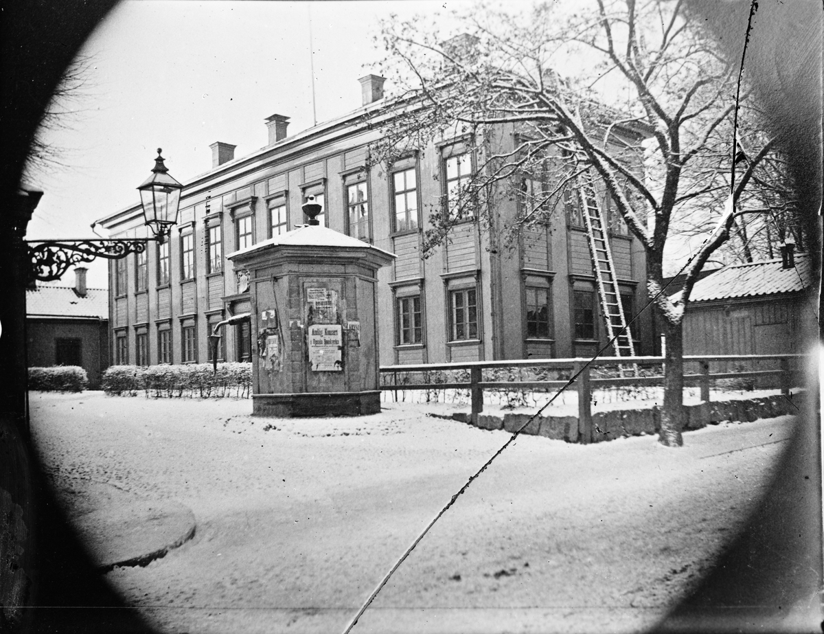 Västmanlands-Dalas studentnation och Lutpumpen, Lutgränd, kvarteret Luten, Uppsala före 1899