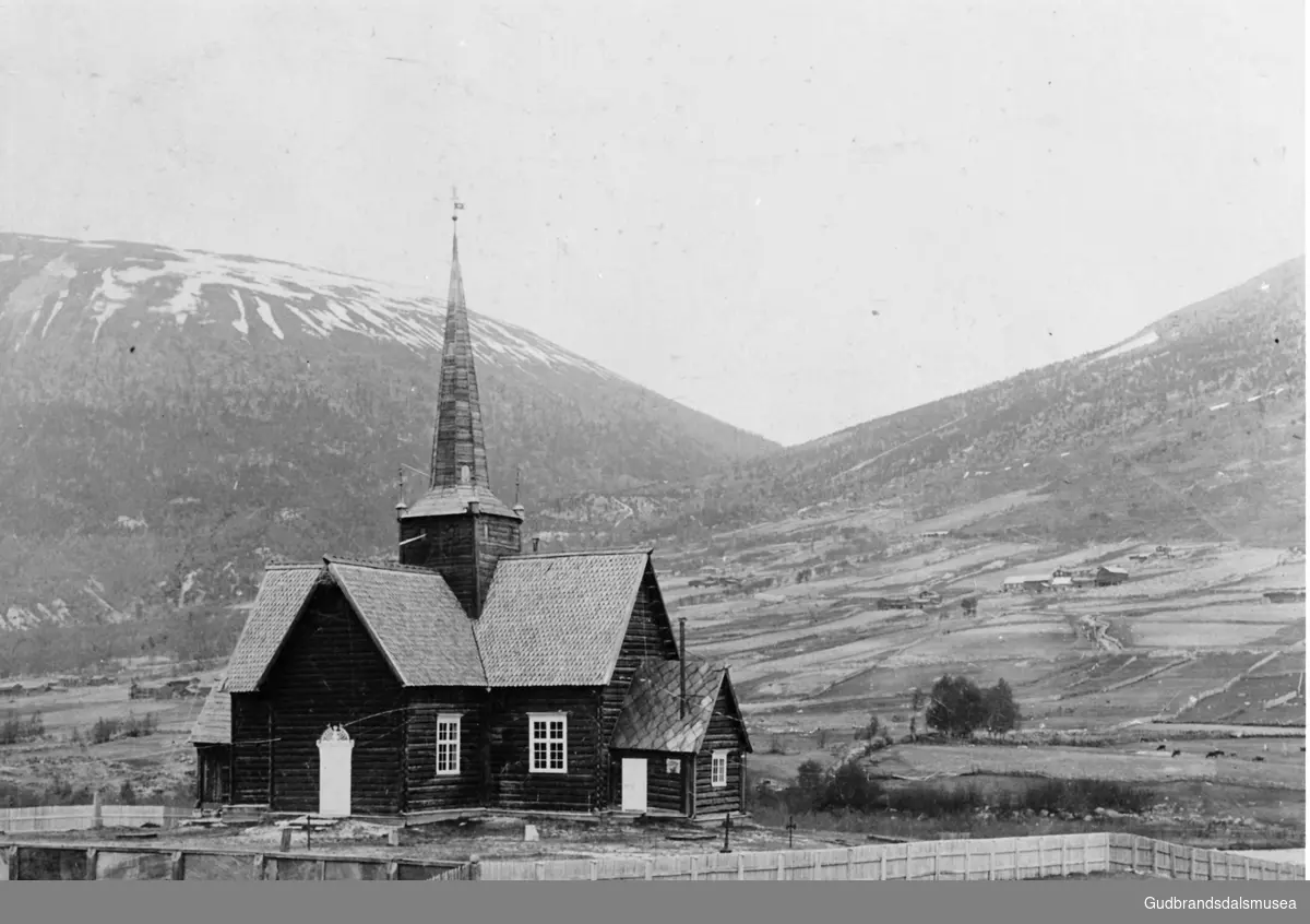 Skjåk kyrkje i 1930-åra - Gudbrandsdalsmusea AS ...