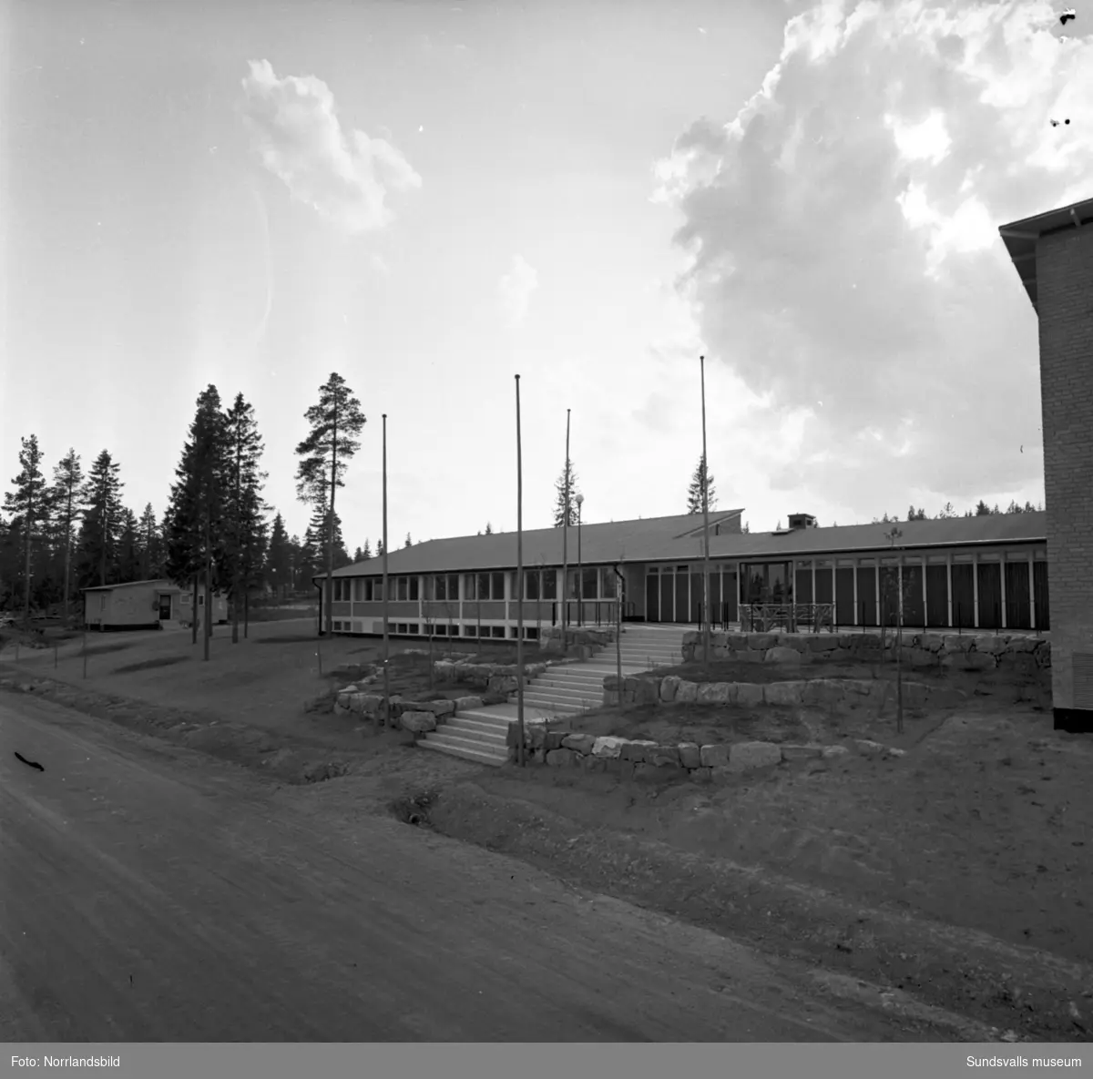 Exteriörbilder på den nybyggda Hagaskolan.