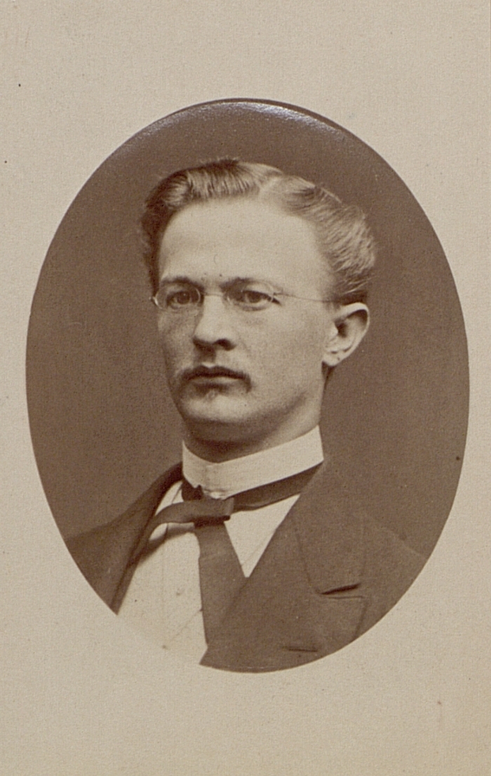 Fredrik Oskar Klemens Lindh.