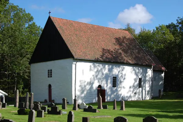 kulturhistorisk vandring : Kirkegårdsvandring i mørket