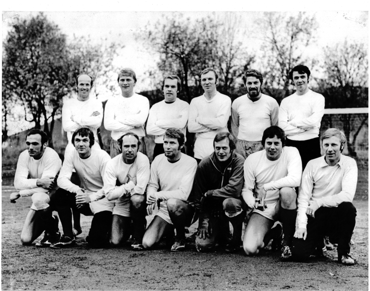 Fotball laget som vant både bedriftserien og statcupen høsten 1974 i Bergen.