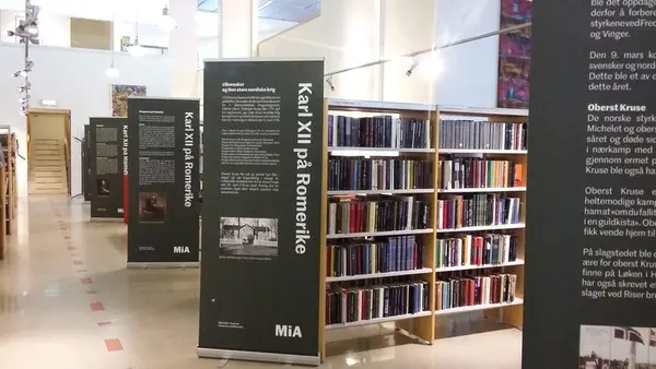 Karl 12 utstilling på biblioteket. Foto/Photo