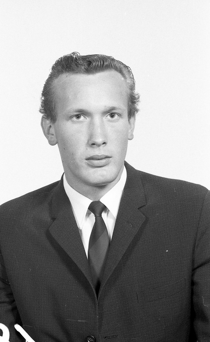 Portrett. Stuertelevene og lærere 1970-71. Bestilt av Haugesund kokk- og stuertskole