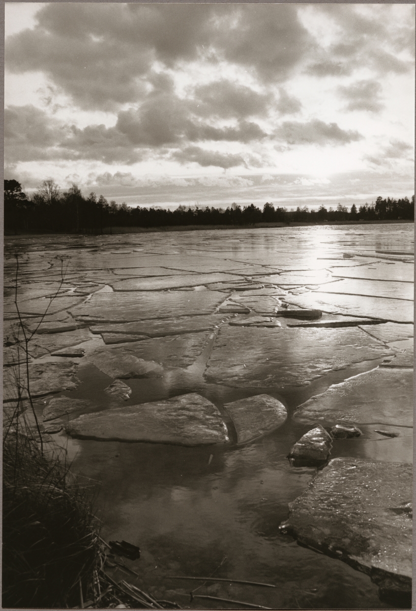 Issmältning på vattendrag.