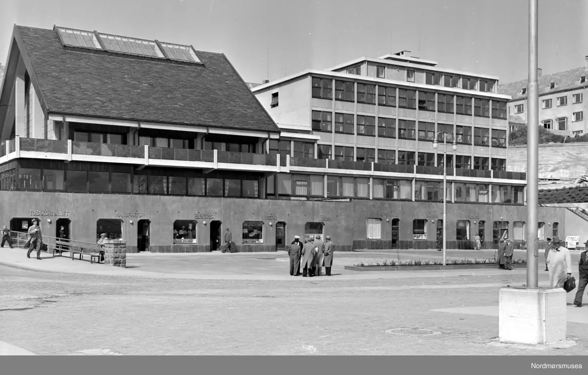 Kristiansund rådhus. Fra Nordmøre museum sin fotosamling ...