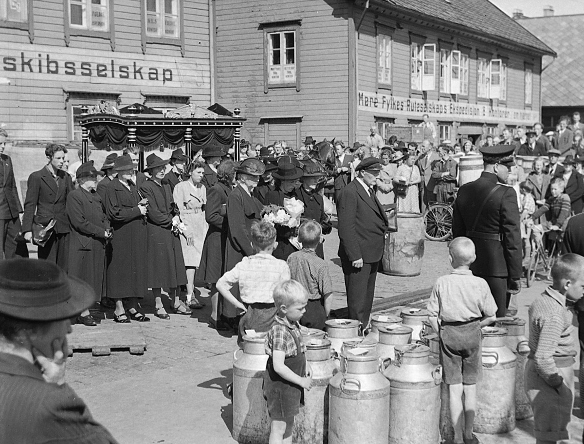 Politikonstabel Osnes begravelse, Ålesund