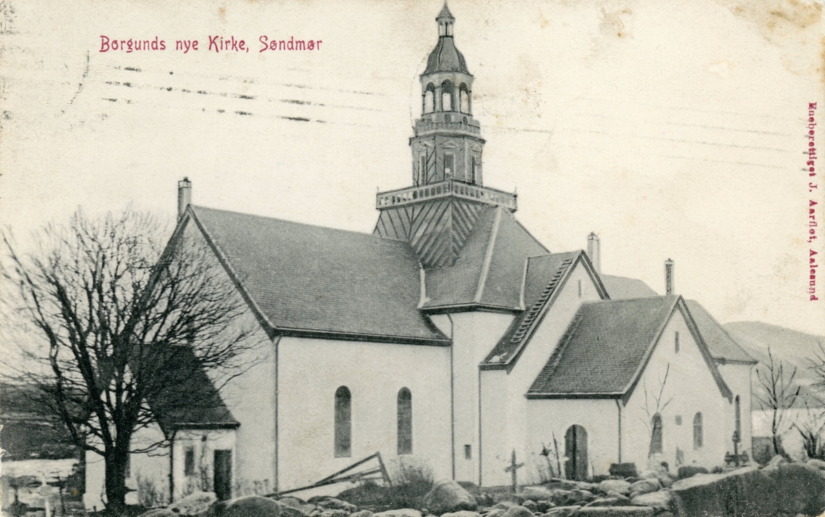 Prospektfotografi av Borgund kirke.