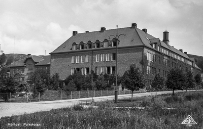 Från Auschwitz till Mölndal  - om Kvarnbyskolan som beredskapssjukhus