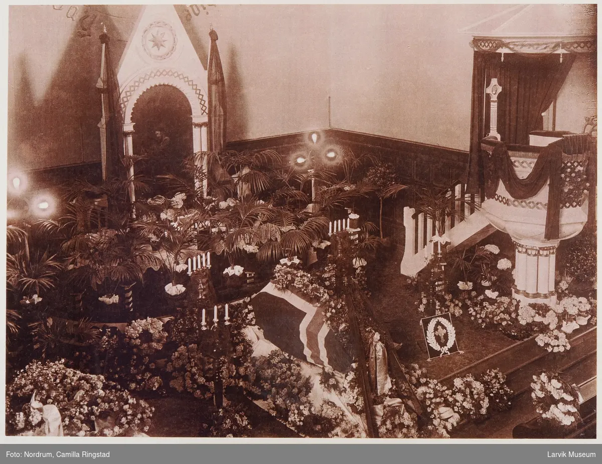 Kaptein C. A. Larsen's bisettelse i Sandefjord kirke 15. mai 1925.