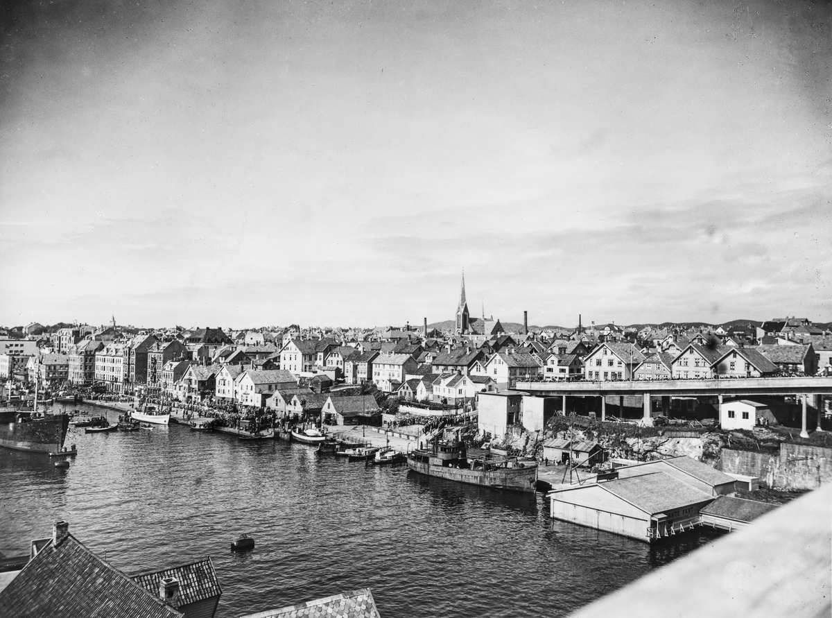 Byen sett mot nordøst, ca. 1947.
