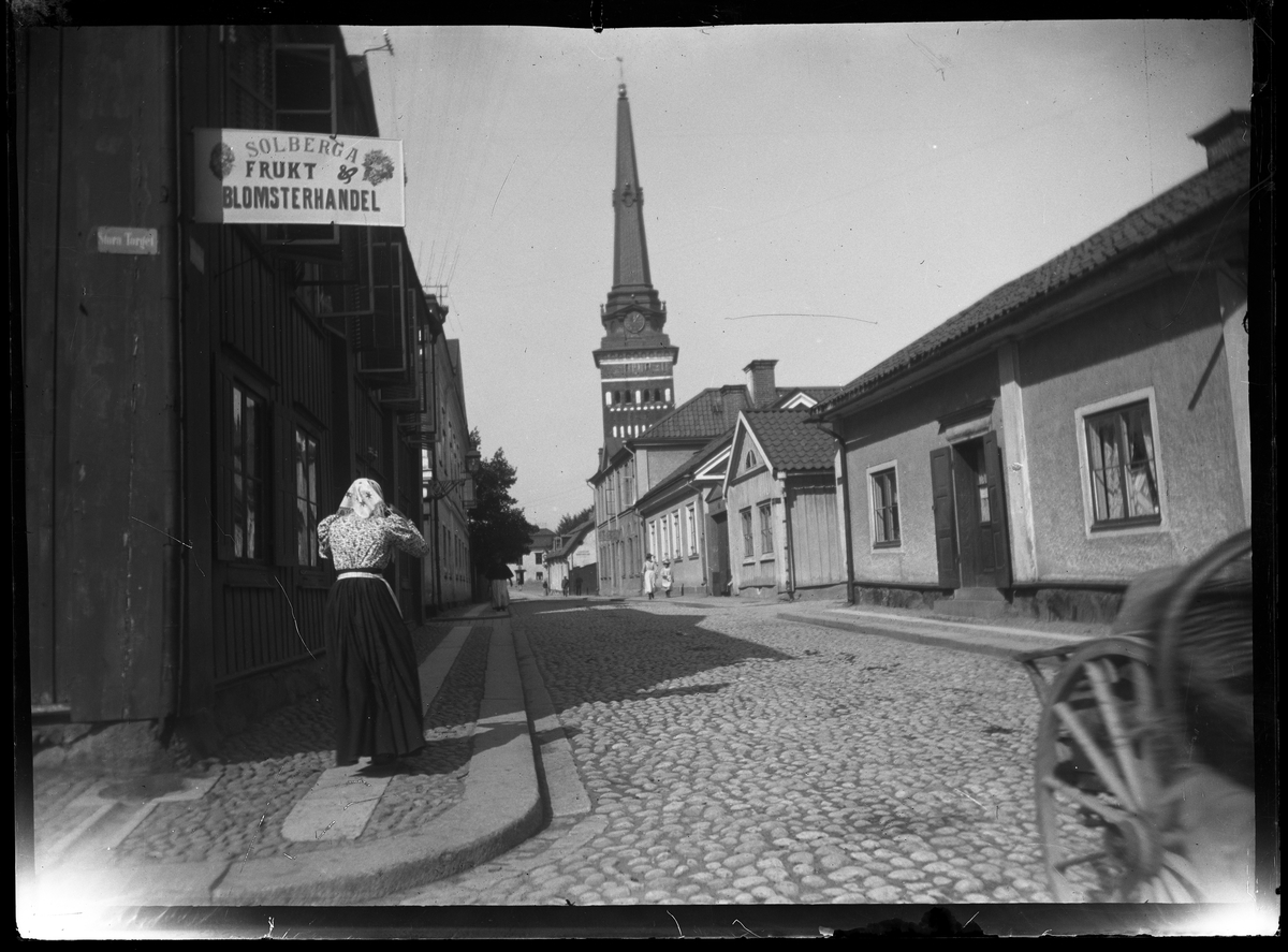 Västra Kyrkogatan, Västerås, mot domkyrkan.
