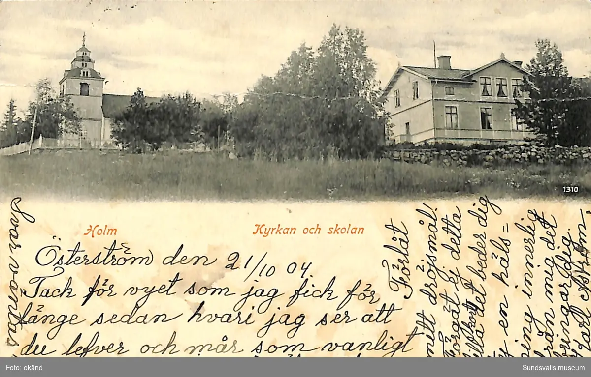 Vykort med motiv över kyrkan och skolan i Holm.