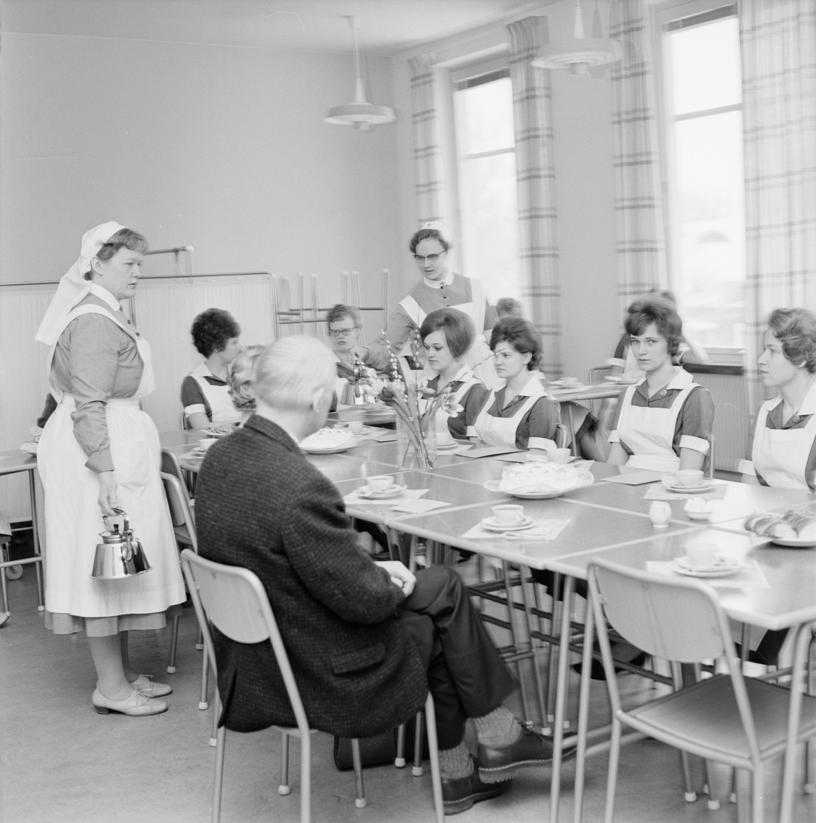 Akademiska sjukhuset, sjukvårdsbiträden efter 43 veckor, Uppsala, februari 1962