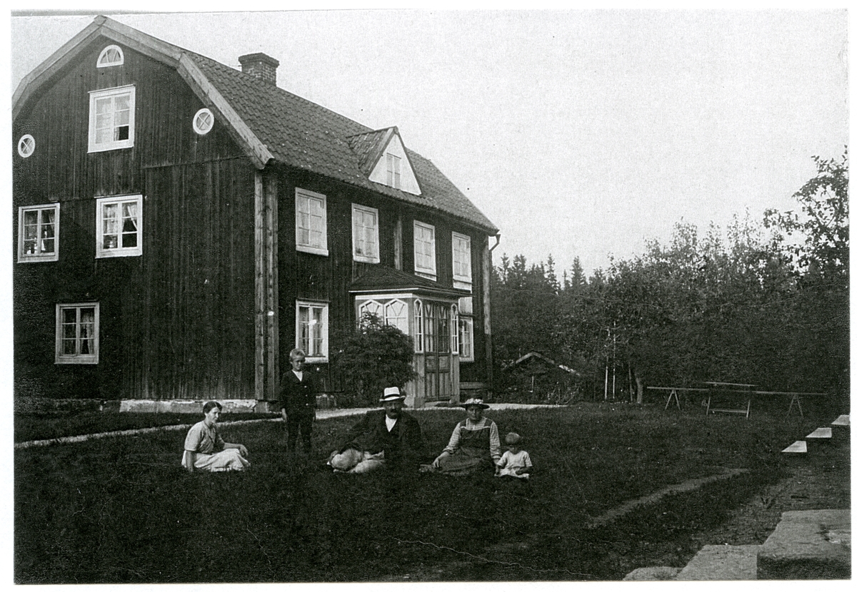 Norrby socken, Sala, Varmsätra.
Norrgården, början 1920-talet.
