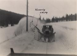 Snerydding i Oppland 1930-1931 brøyting med forplog og sidep
