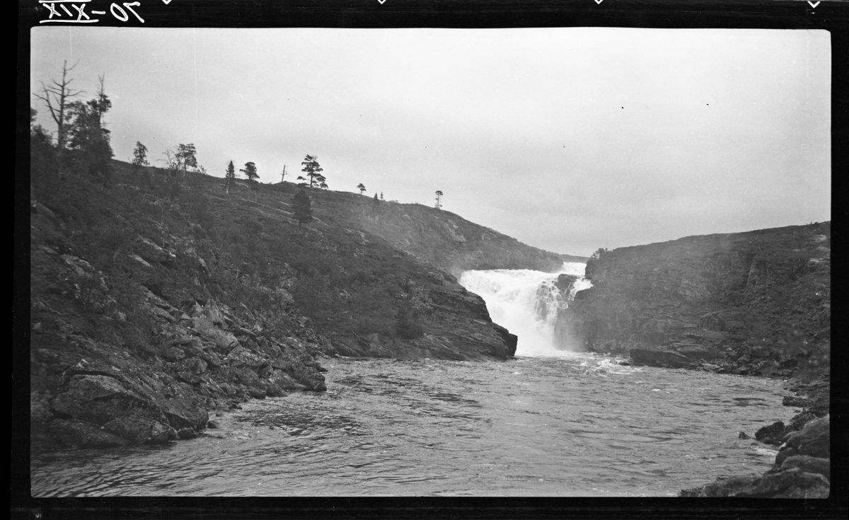 Helvetesfossen - Norges vassdrags- og energidirektorat / DigitaltMuseum