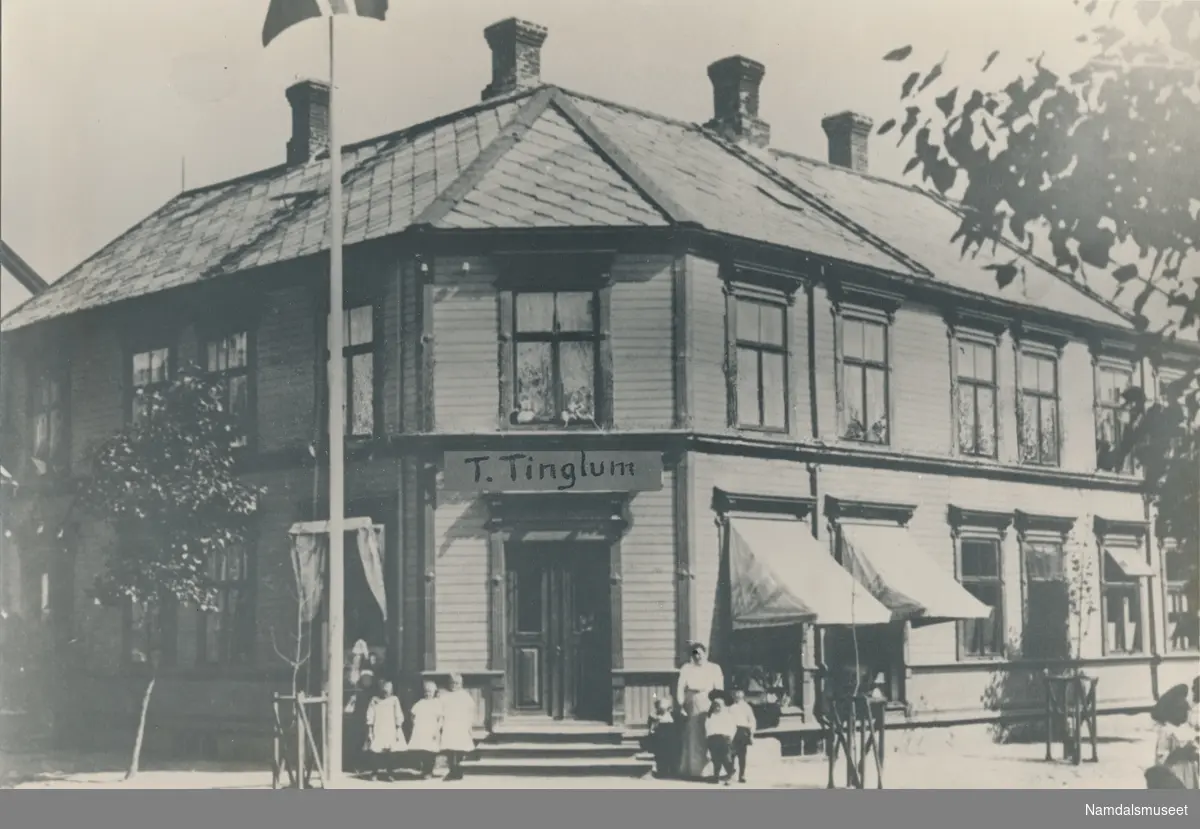 Trygve Tinglums butikk i Kirkegata, Namsos før andre verdenskrig
