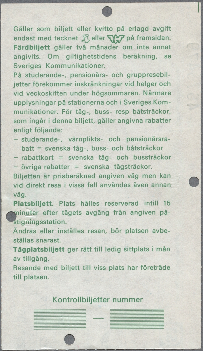 En tur- och returbiljett i 2:a klass för sträckan Stockholm C till Alvesta. Priset är 257 kronor. På baksidan finns reseinformation i grön text. Biljetten är klippt.