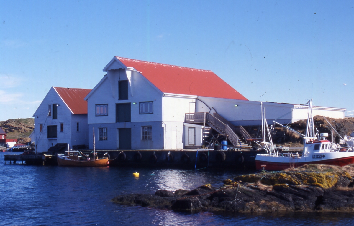 Bygningsmiljø frå Ydstebøhamn, Kvitsøy.Hummermuseet