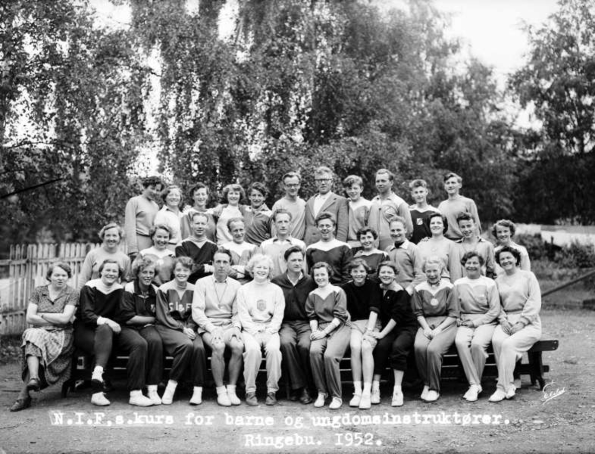 Ringebu. Gudbrandsdal fylkesskule. NIF's kurs for barne- og ungdomsinstruktører. 1952.